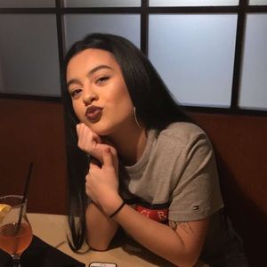 Meet your Posher, Henesis